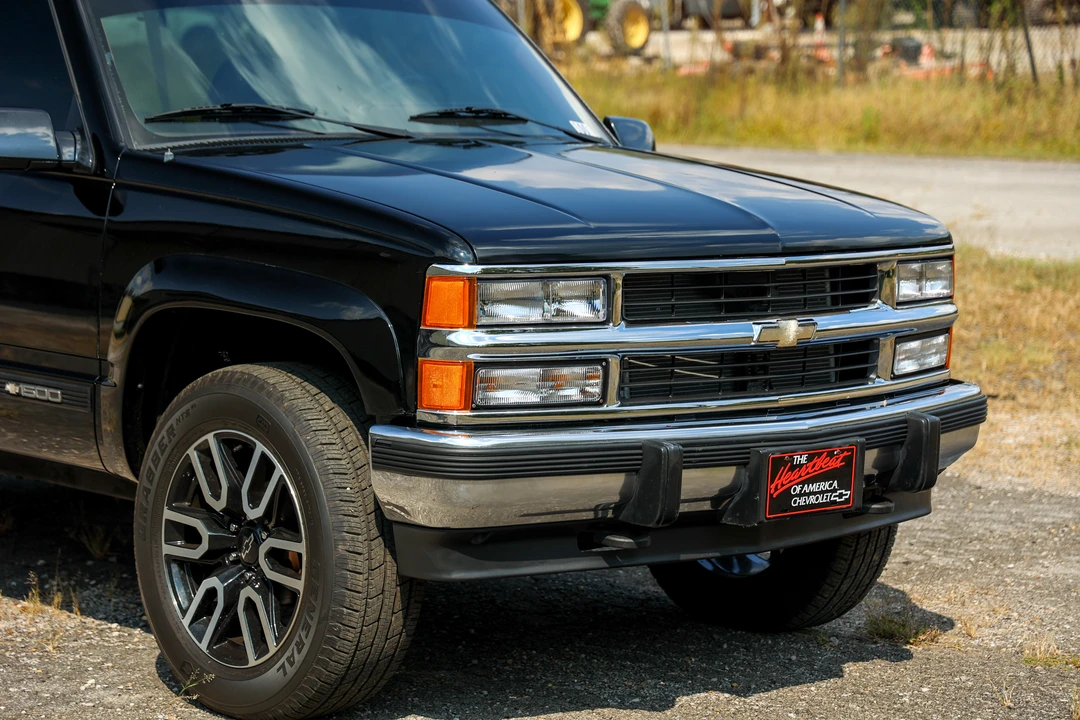 1994 Chevrolet K5 Blazer 3rd Gen - Image 18 of 31