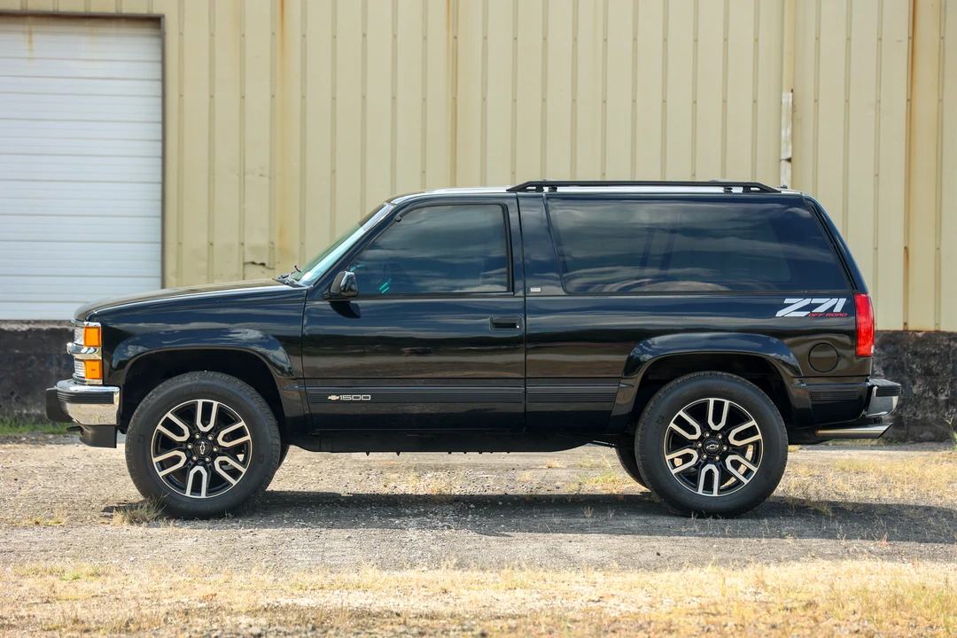 1994 Chevrolet K5 Blazer 3rd Gen - Image 11 of 31