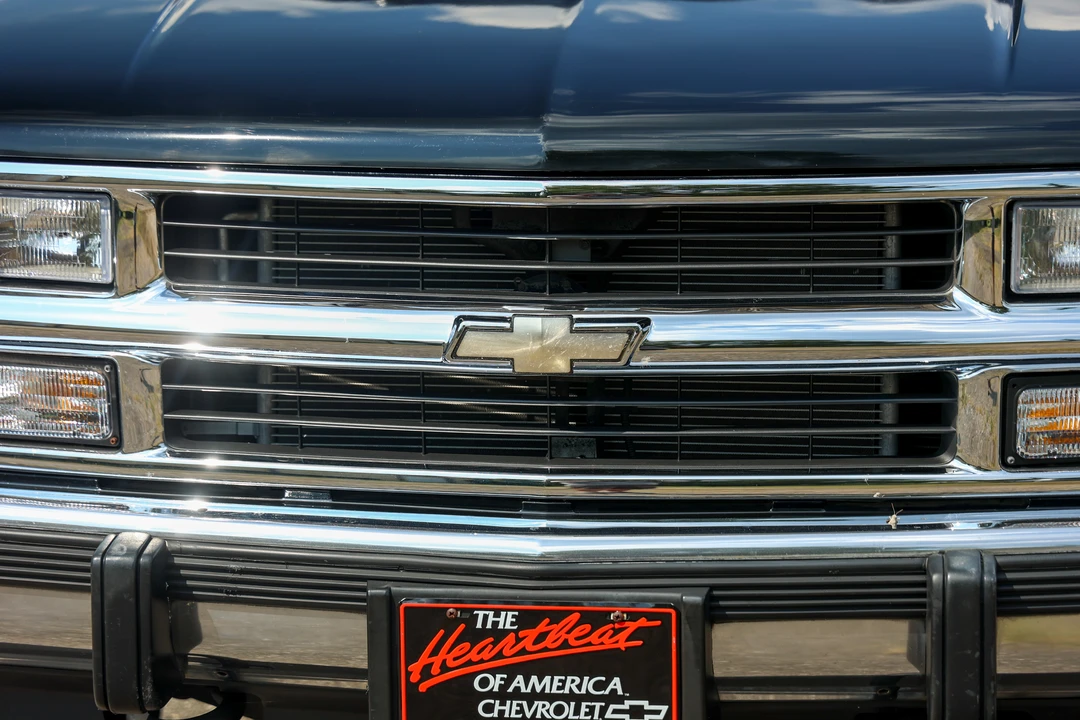 1994 Chevrolet K5 Blazer 3rd Gen - Image 13 of 31