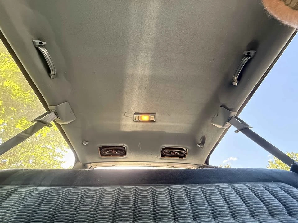 1994 Chevrolet K5 Blazer 3rd Gen - Image 11 of 19