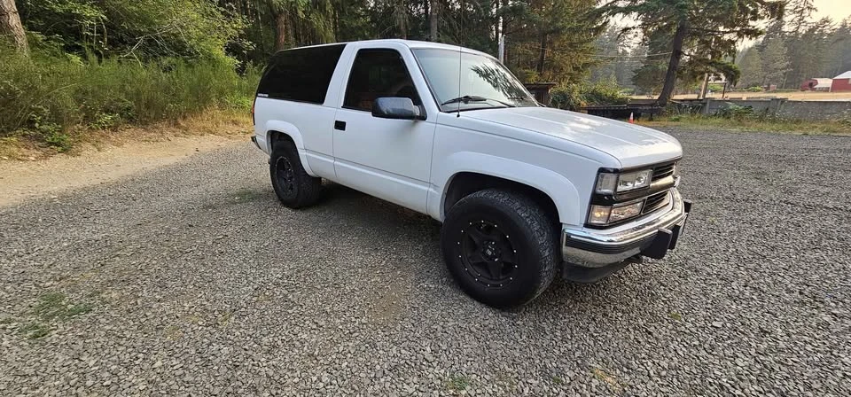 1994 Chevrolet K5 Blazer 3rd Gen - Image 2 of 13