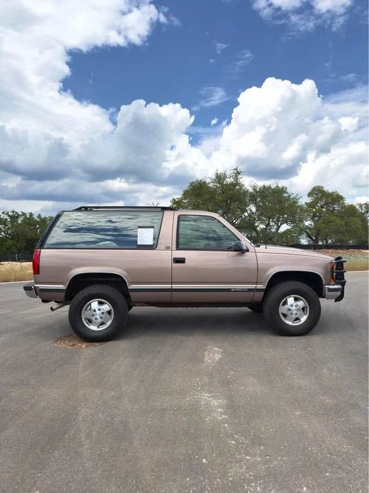 1994 Chevrolet K5 Blazer 3rd Gen - Image 3 of 20