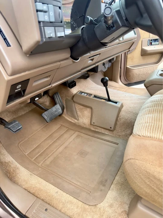 1994 Chevrolet K5 Blazer 3rd Gen - Image 11 of 20