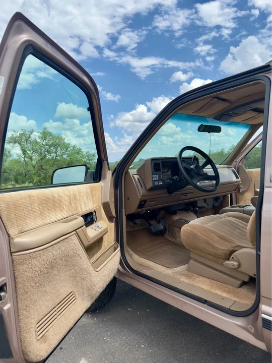 1994 Chevrolet K5 Blazer 3rd Gen - Image 8 of 20