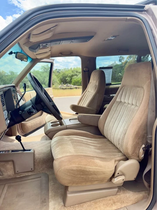1994 Chevrolet K5 Blazer 3rd Gen - Image 9 of 20