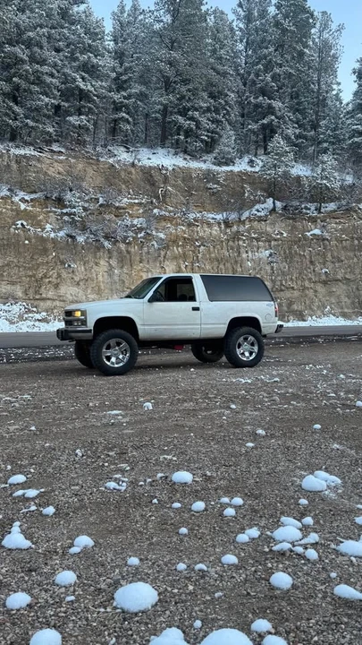 1994 Chevrolet K5 Blazer 3rd Gen - Image 2 of 16