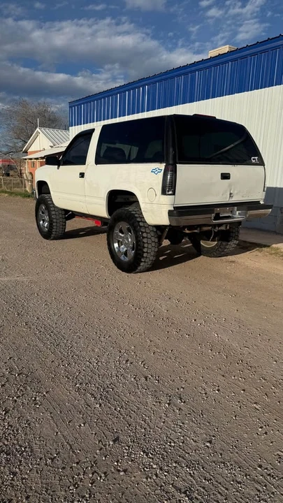 1994 Chevrolet K5 Blazer 3rd Gen - Image 5 of 16