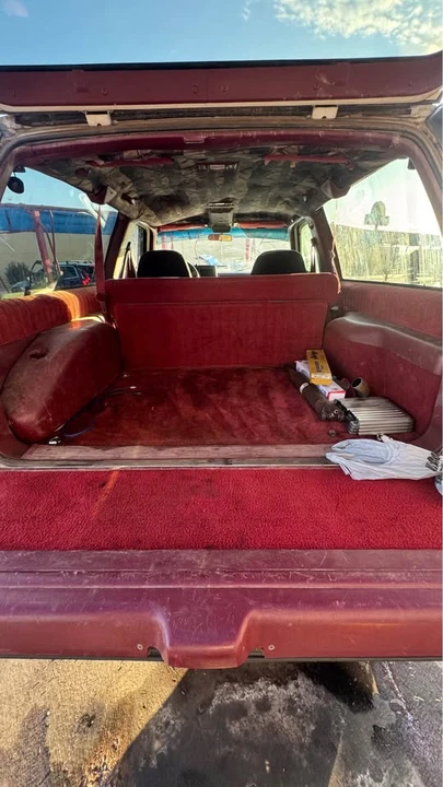 1994 Chevrolet K5 Blazer 3rd Gen - Image 10 of 16