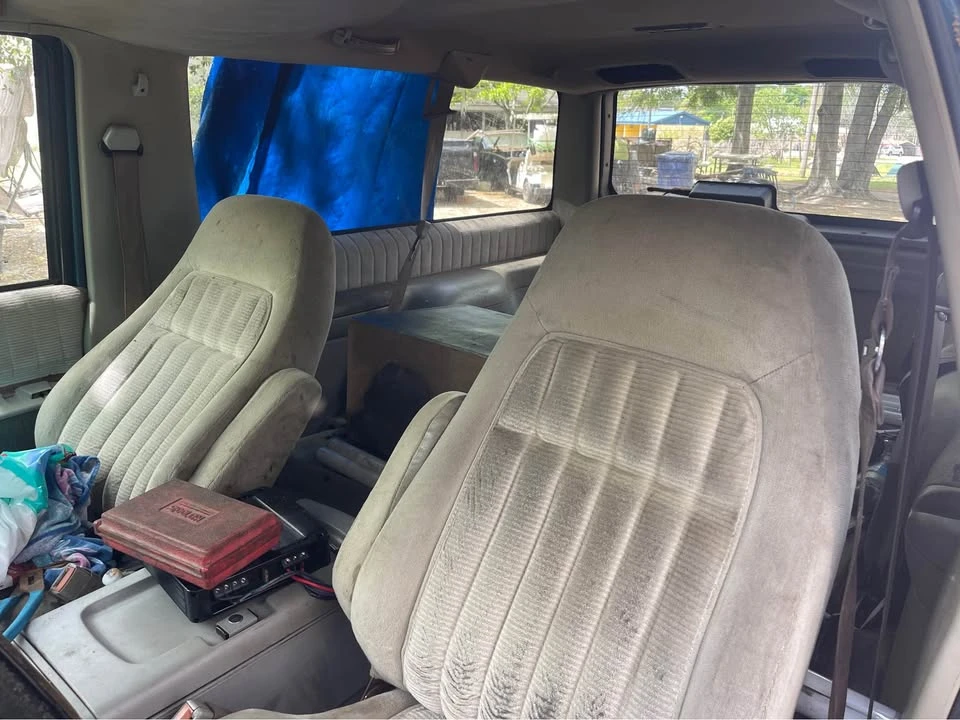 1994 Chevrolet K5 Blazer 3rd Gen - Image 4 of 9