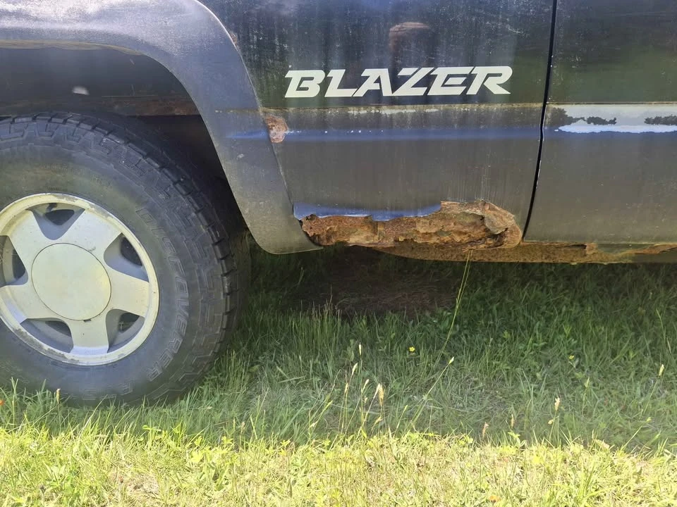 1994 Chevrolet K5 Blazer 3rd Gen - Image 4 of 11