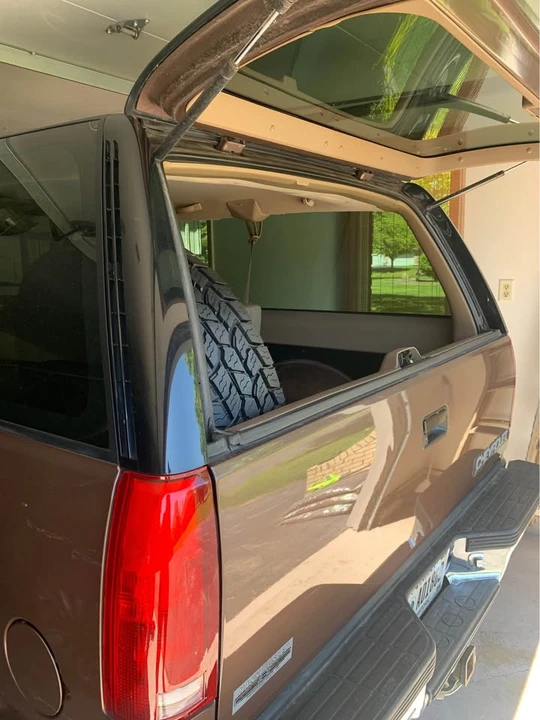 1994 Chevrolet K5 Blazer 3rd Gen - Image 7 of 13