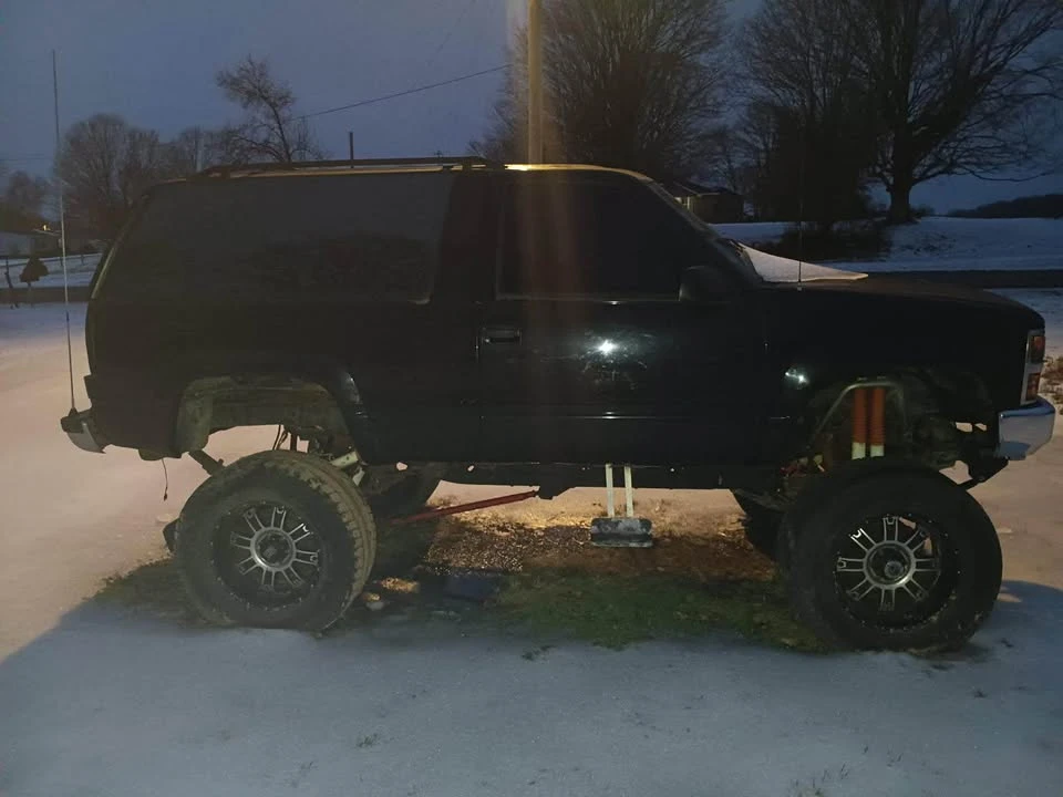 1994 Chevrolet K5 Blazer 3rd Gen - Image 9 of 13