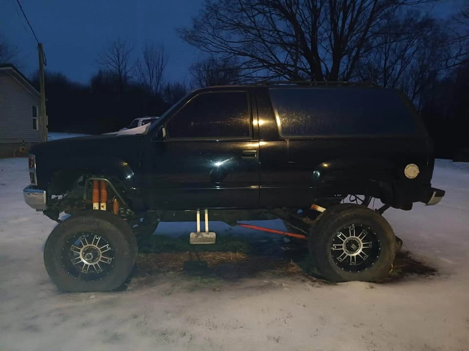 1994 Chevrolet K5 Blazer 3rd Gen - Image 10 of 13