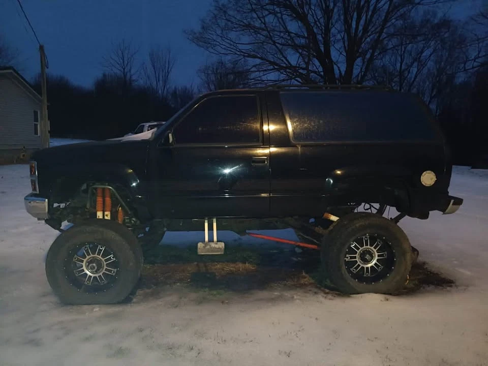 1994 Chevrolet K5 Blazer 3rd Gen - Image 7 of 13