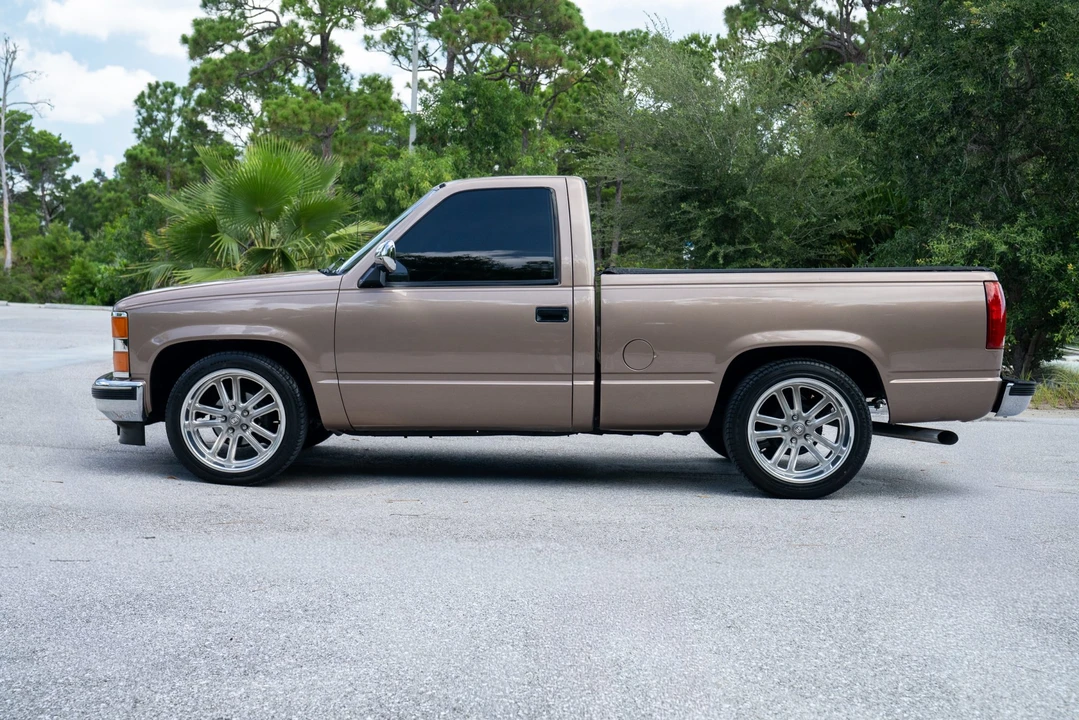 1994 Chevrolet C/K 4th Gen - Image 4 of 31