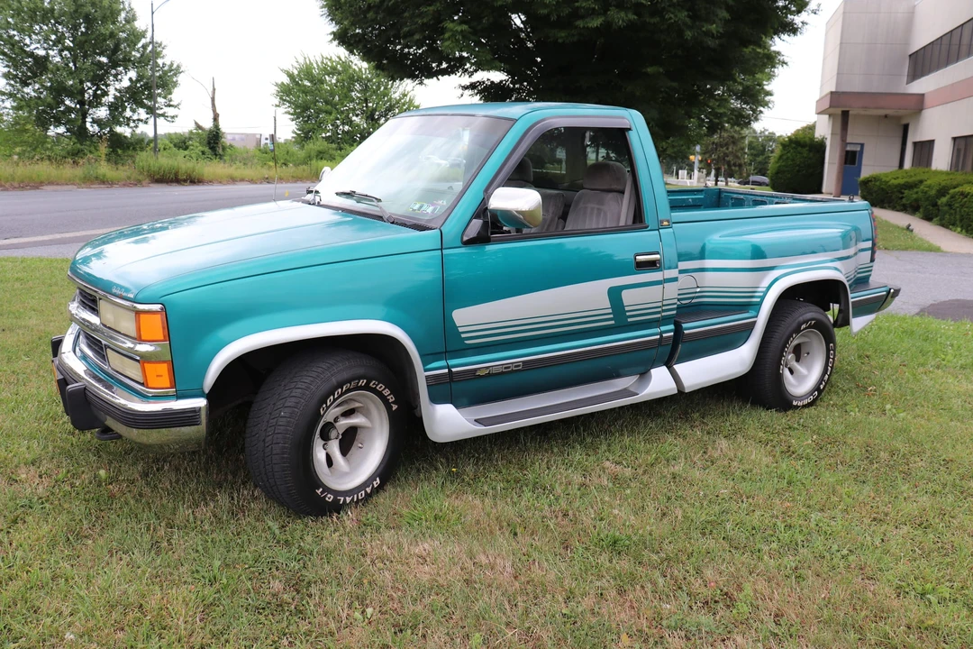 1994 Chevrolet C/K 4th Gen - Image 4 of 31