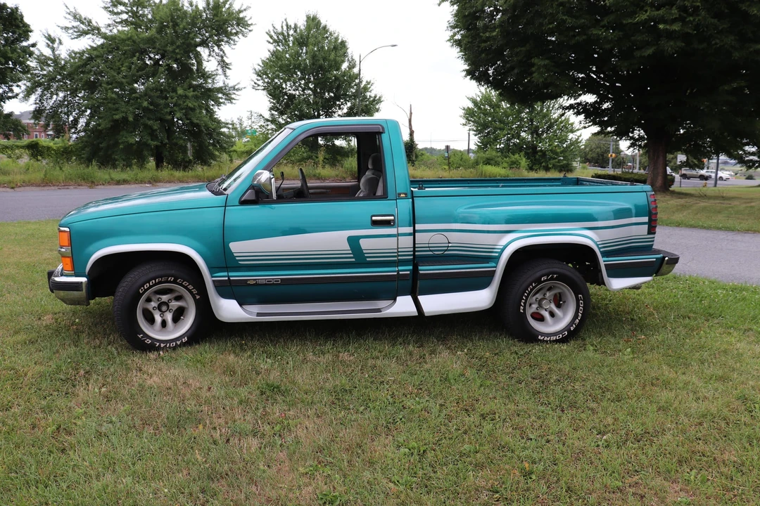 1994 Chevrolet C/K 4th Gen - Image 24 of 31