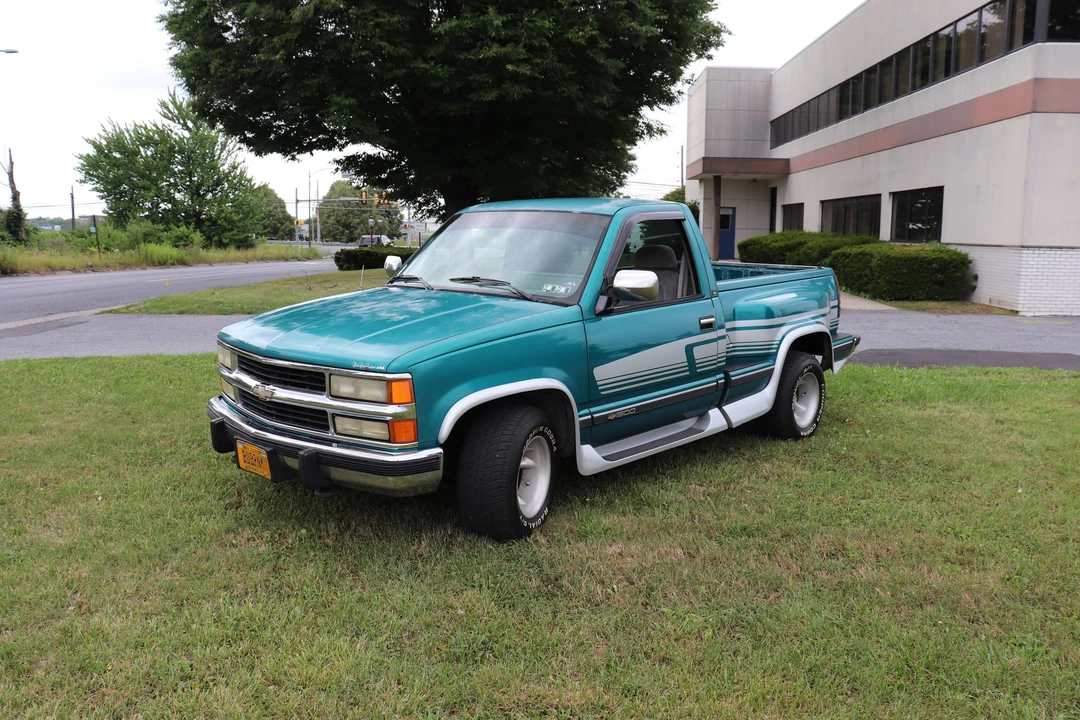 1994 Chevrolet C/K 4th Gen - Image 2 of 31