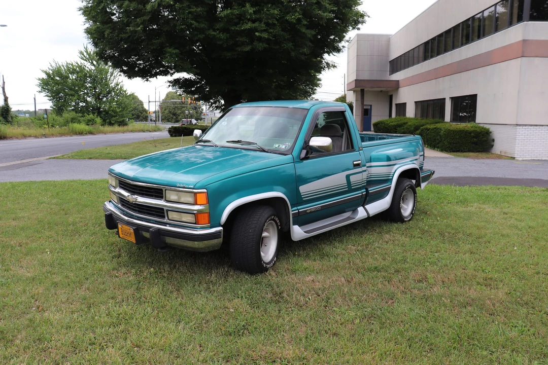 1994 Chevrolet C/K 4th Gen - Image 3 of 31