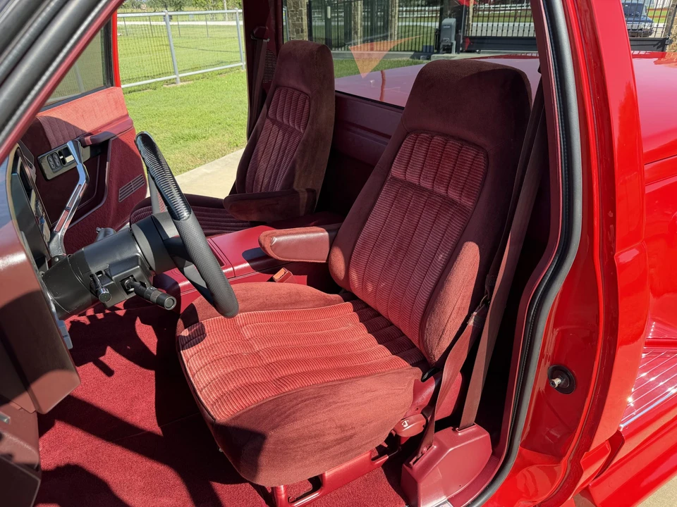 1994 Chevrolet C/K 4th Gen - Image 24 of 31