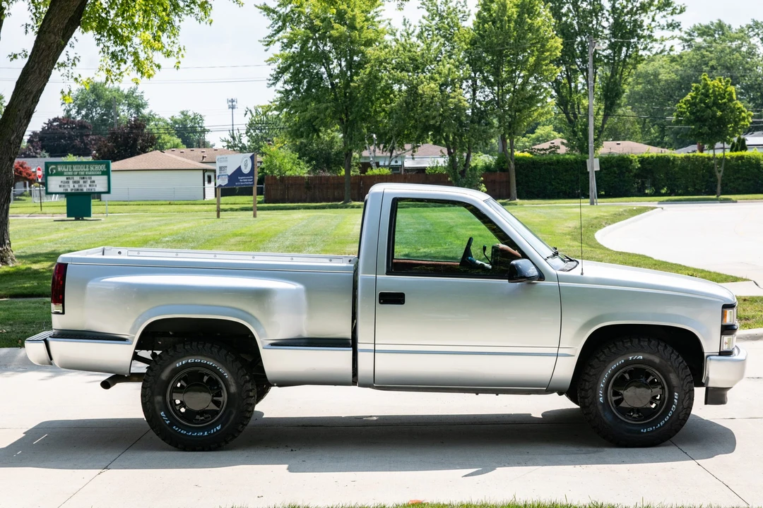 1994 Chevrolet C/K 4th Gen - Image 4 of 31