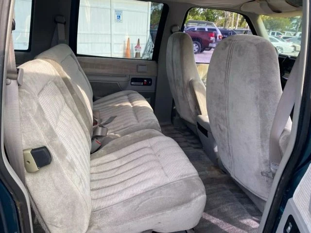 1994 Chevrolet Suburban 8th Gen - Image 15 of 19