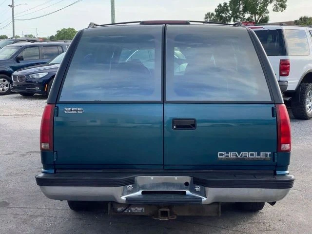 1994 Chevrolet Suburban 8th Gen - Image 7 of 19
