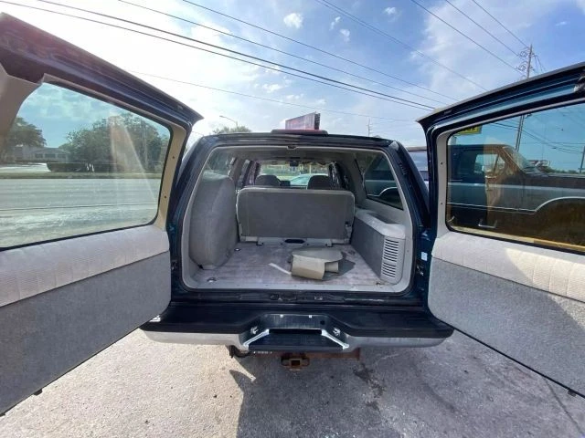1994 Chevrolet Suburban 8th Gen - Image 8 of 19
