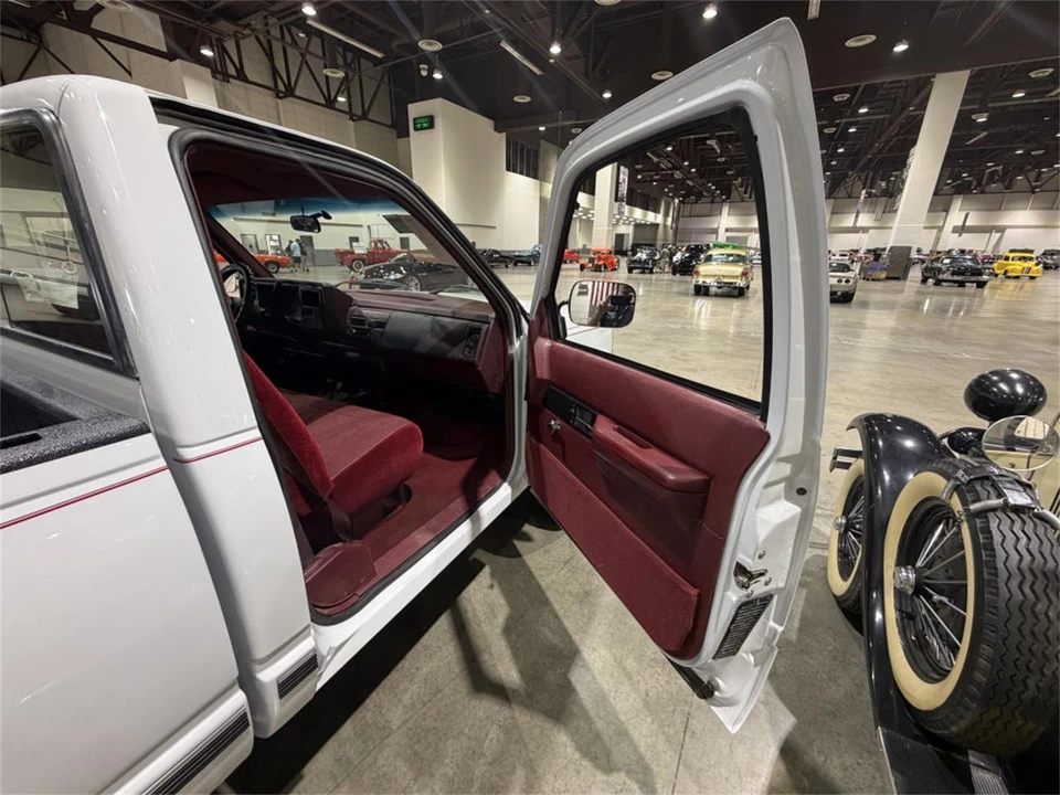 1994 Chevrolet C/K 4th Gen - Image 16 of 21