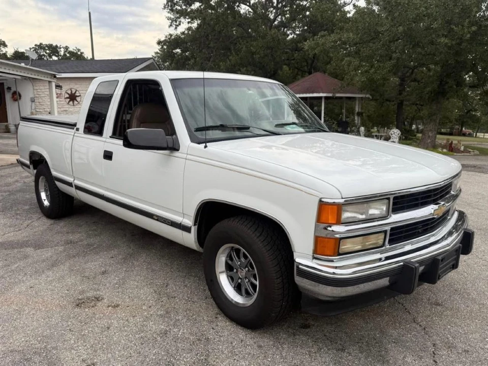 1994 Chevrolet C/K 4th Gen - Image 2 of 31