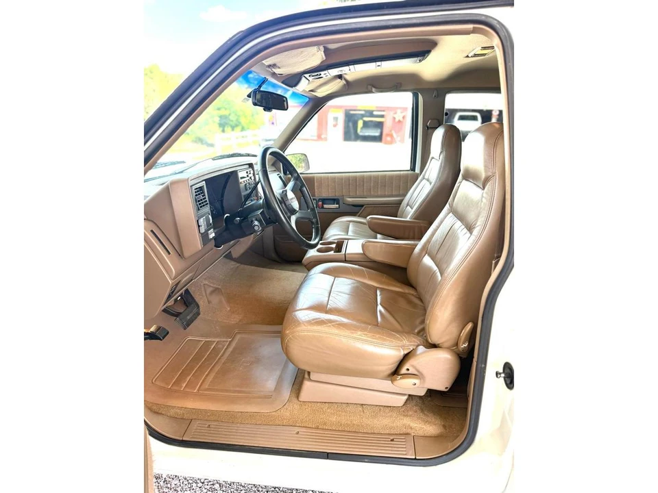 1994 Chevrolet C/K 4th Gen - Image 25 of 31