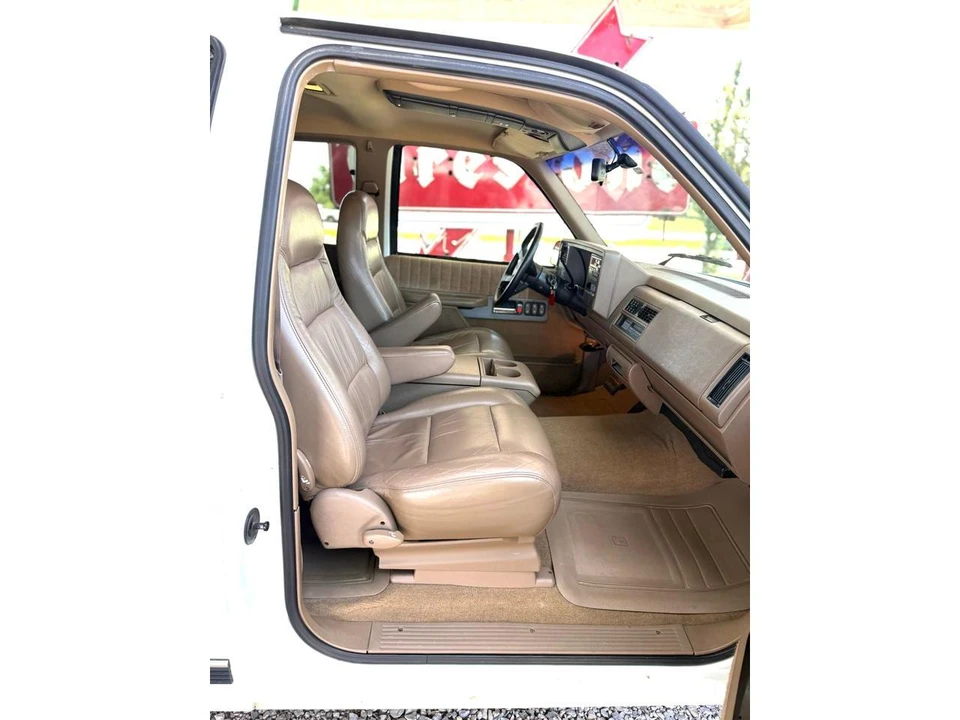 1994 Chevrolet C/K 4th Gen - Image 26 of 31