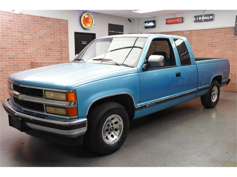 1994 Chevrolet C/K 4th Gen - Image 2 of 31