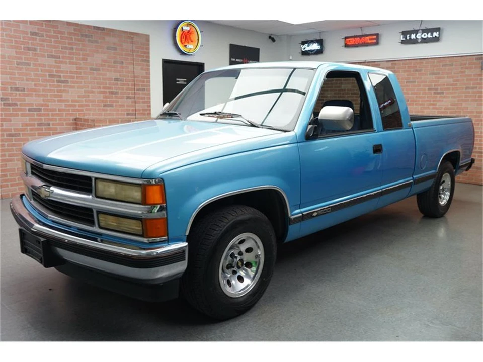1994 Chevrolet C/K 4th Gen - Image 4 of 31