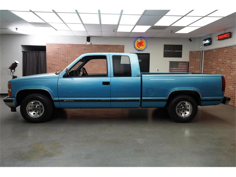 1994 Chevrolet C/K 4th Gen - Image 6 of 31
