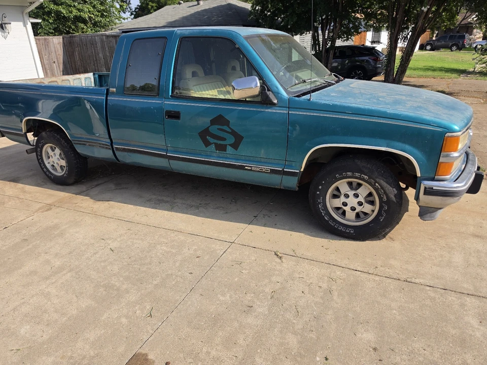 1994 Chevrolet C/K 4th Gen - Image 2 of 9