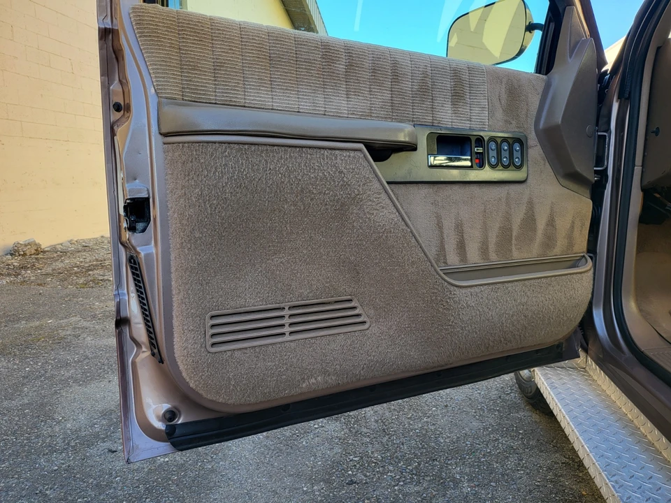 1994 Chevrolet C/K 4th Gen - Image 17 of 21