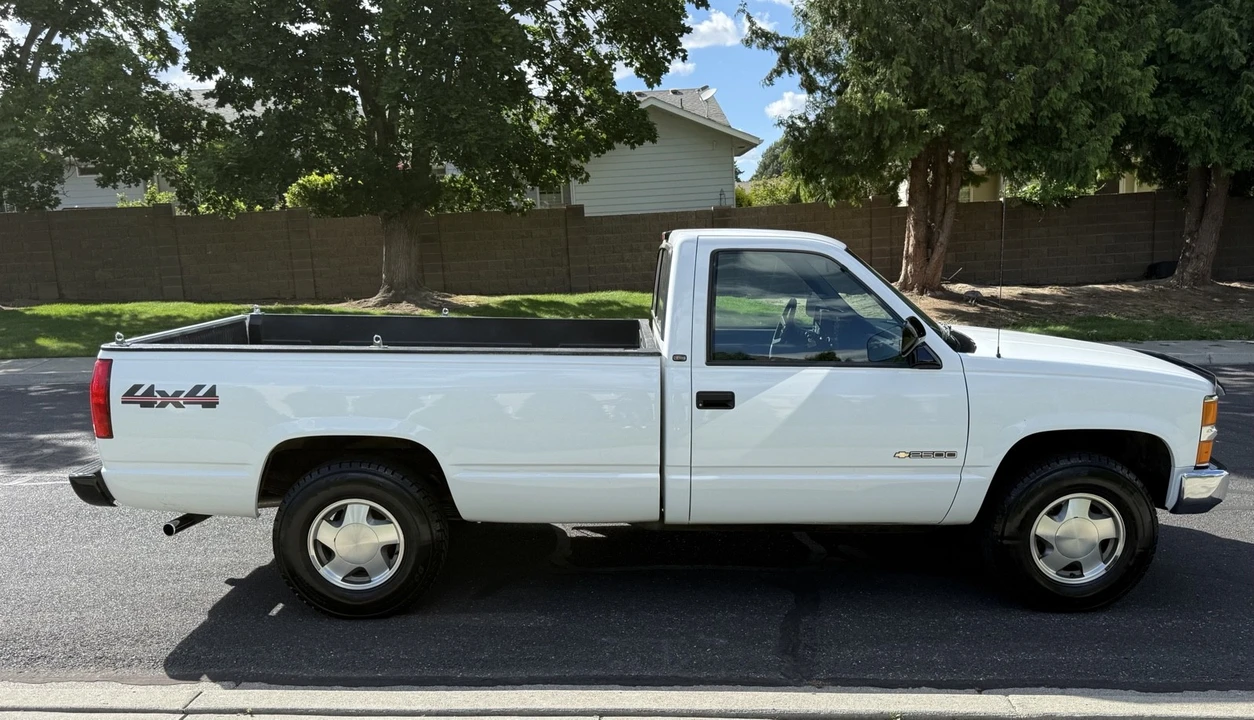 1994 Chevrolet - Image 6 of 31