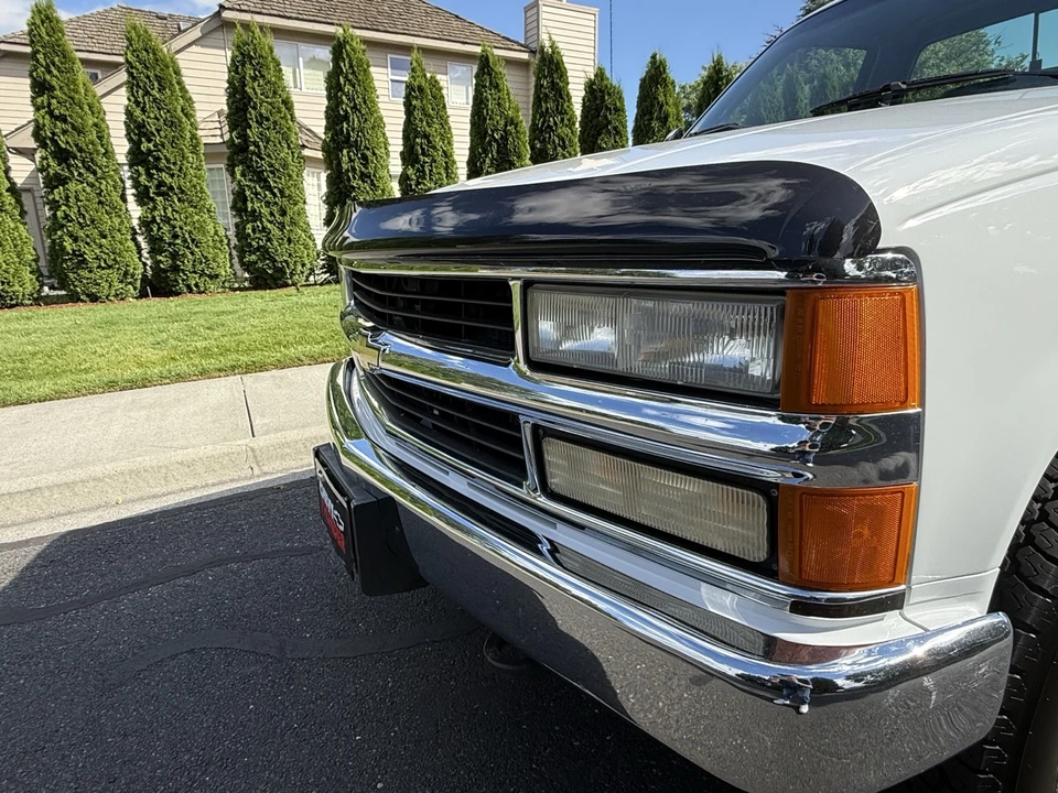 1994 Chevrolet - Image 10 of 31