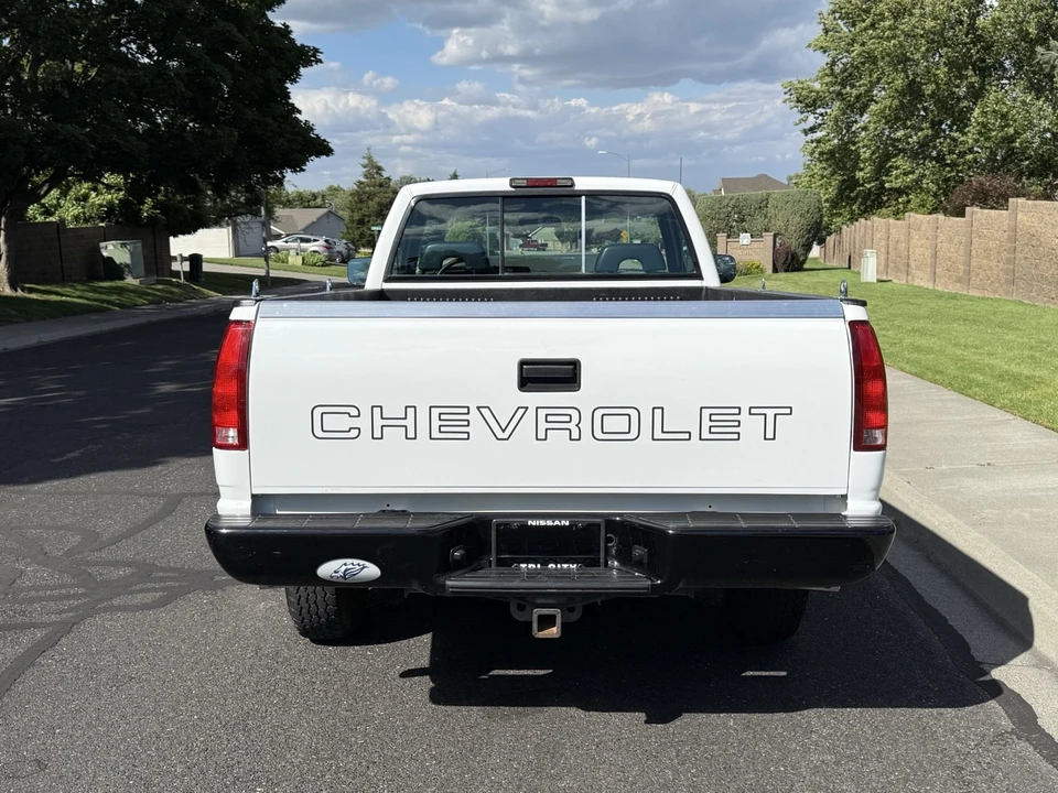 1994 Chevrolet - Image 4 of 31