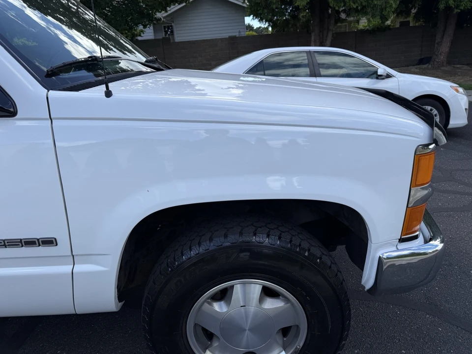 1994 Chevrolet - Image 11 of 31