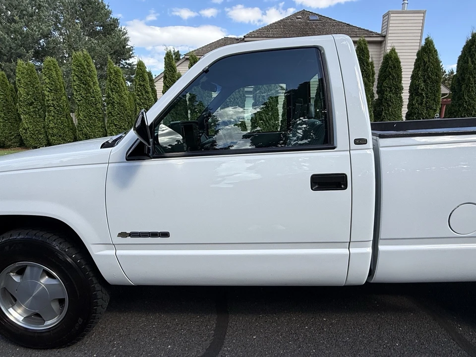 1994 Chevrolet - Image 17 of 31
