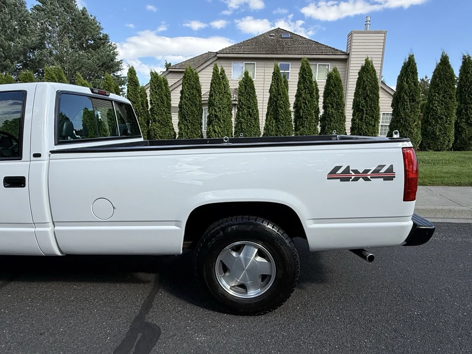 1994 Chevrolet - Image 18 of 31