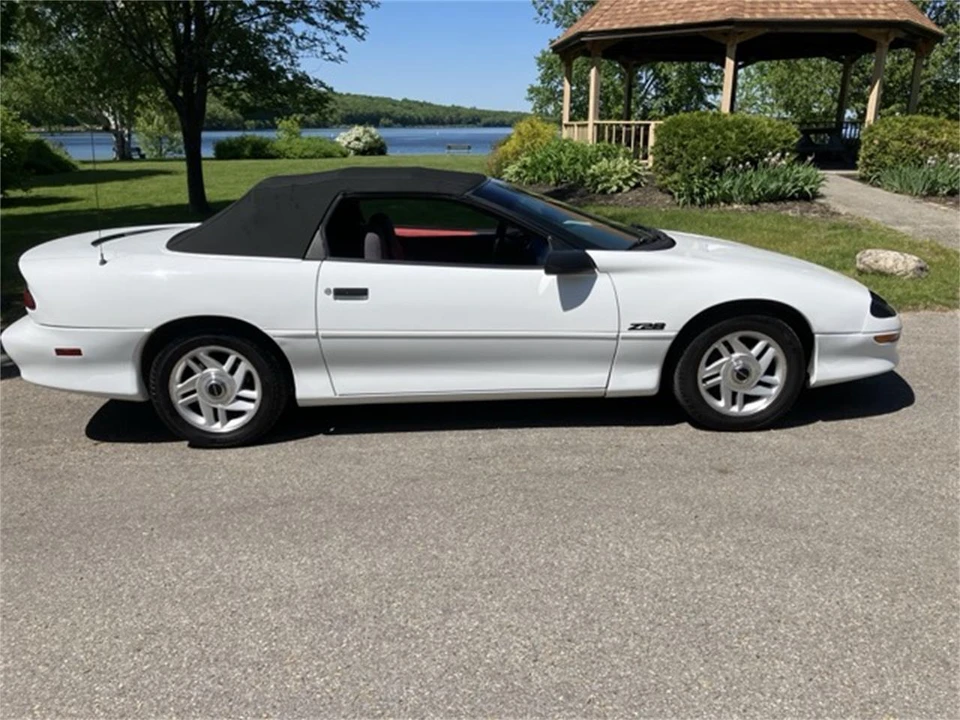 1994 Chevrolet Camaro 4th Gen - Image 9 of 12