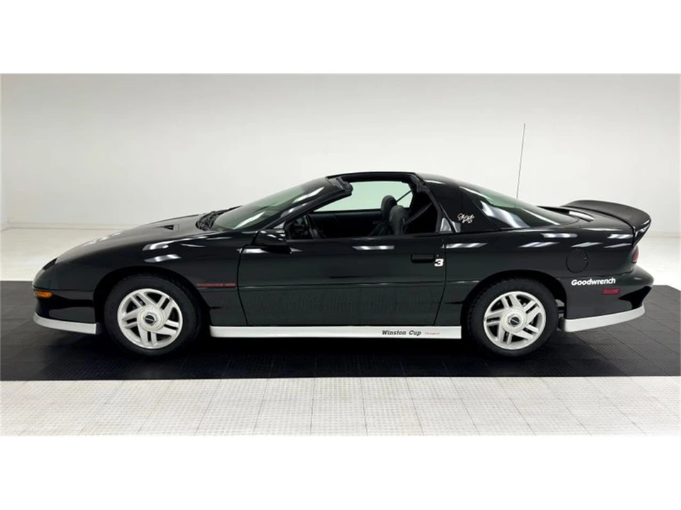 1994 Chevrolet Camaro 4th Gen - Image 3 of 31