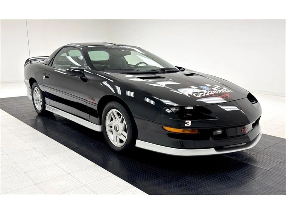 1994 Chevrolet Camaro 4th Gen - Image 8 of 31