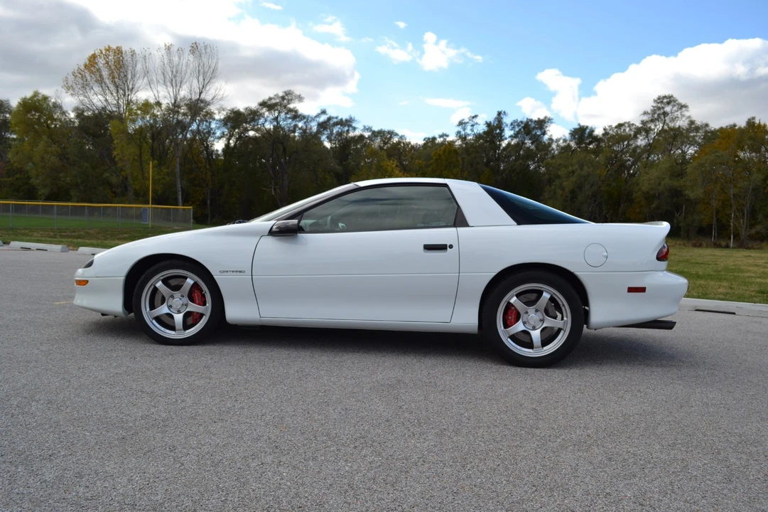1994 Chevrolet Camaro 4th Gen - Image 2 of 21