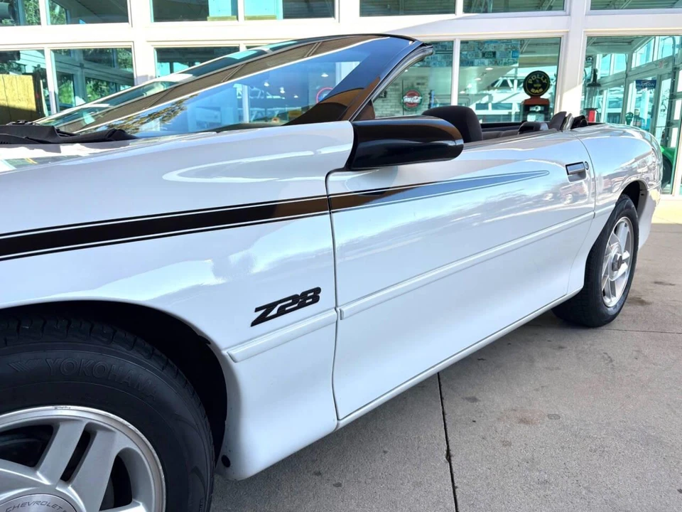 1994 Chevrolet Camaro 4th Gen - Image 13 of 31