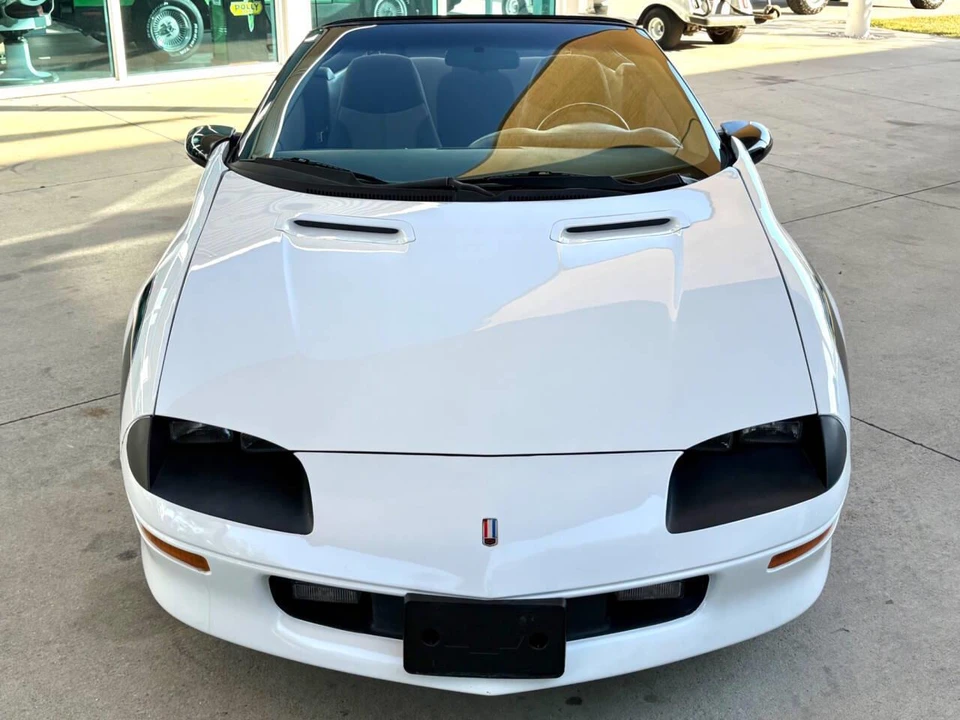 1994 Chevrolet Camaro 4th Gen - Image 2 of 31