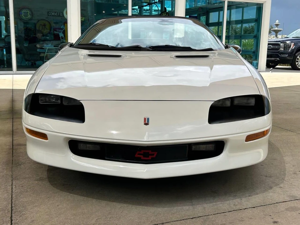 1994 Chevrolet Camaro 4th Gen - Image 2 of 31